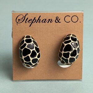 Stephan & Co Y2k Clip On Earrings Half Hoop Enamel Giraffe Pattern Casual